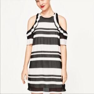 Zara Black White Striped Cold Shoulder Striped Shift Mini Dress